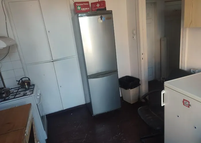 White House Okecie Cyprysowa 11