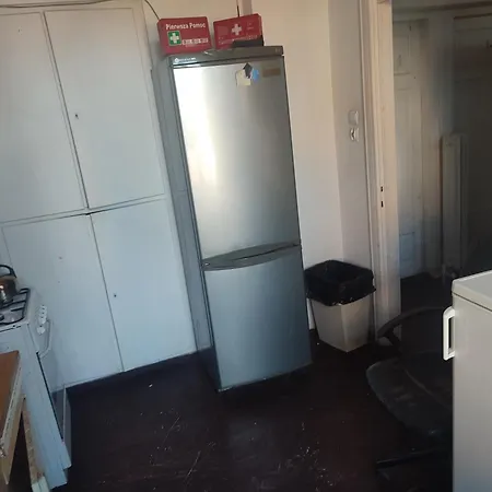 White House Okecie Cyprysowa 11